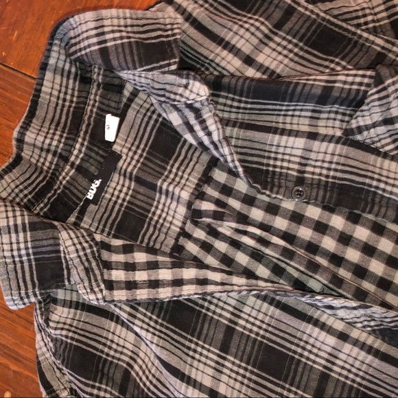 Urban Outfitters Black and Gray Flannel - Picture 5 of 5